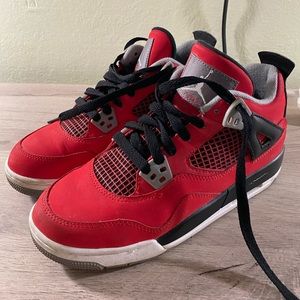 Jordan 4s